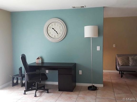 4th image of 725 NW 133rd Ave #1