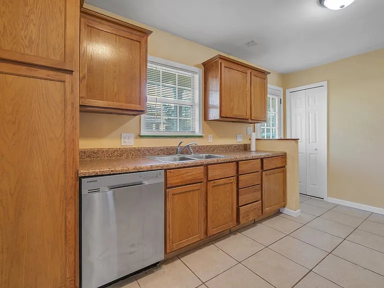 2115 Jackson Bluff Rd — Photo 8