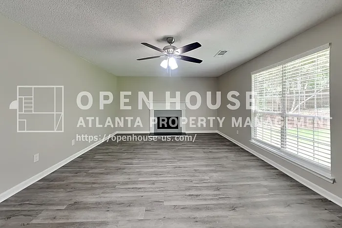 4 bed, 2.5 bath, 2648 sqft, $2,525 — Photo 3