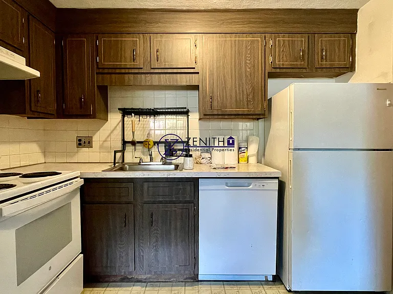 79 Central St #3 — Photo 4