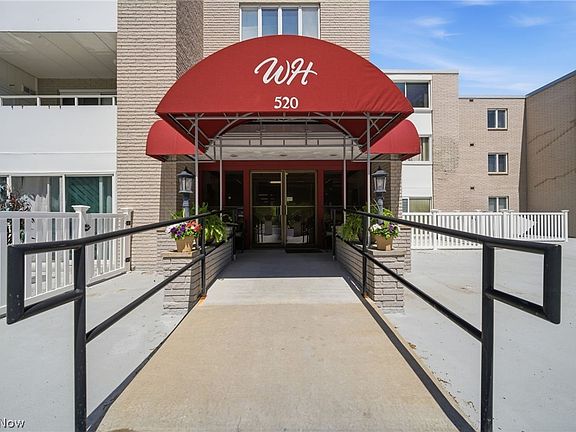 2nd image of 520 Meredith Ln APT 516