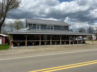 11 E Main St, Columbus, PA 16405