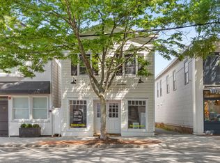 71 Jobs Ln, Southampton, NY 11968