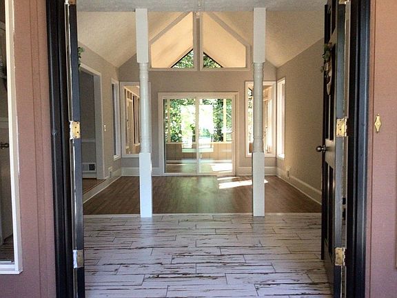 4th image of 1786 Farmwood Ct
