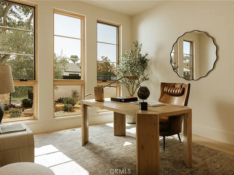 4940 Hesperia Ave — Photo 13