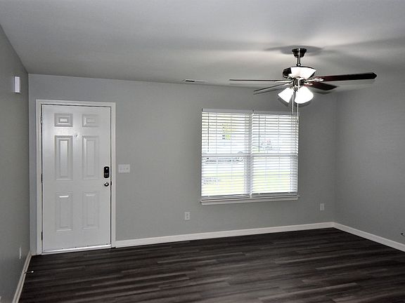 2nd image of 1109 Waterlyn Dr