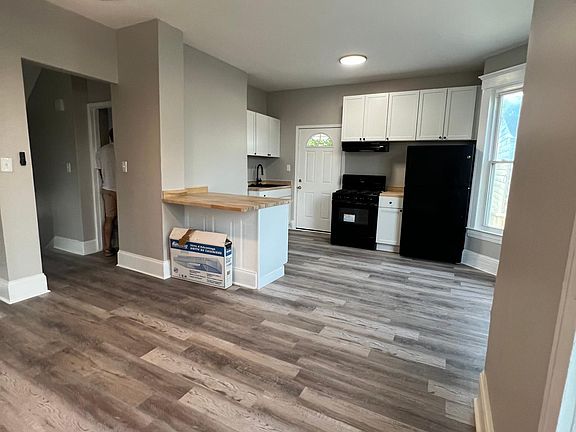3rd image of 2909 W Market St Unit 2