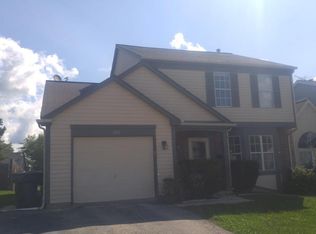 805 Castleton Ct, Mundelein, IL 60060