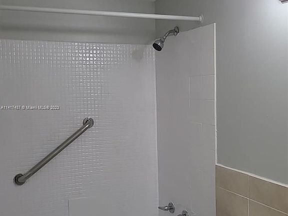 3rd image of 287 Norwich E #L
