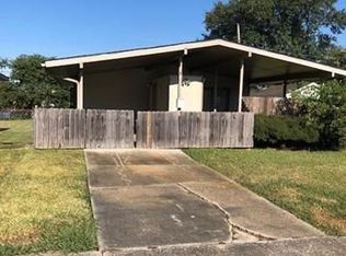 2123 Dupont Dr, Gretna, LA 70056