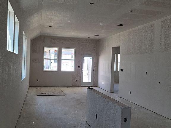 353 Fluttermill Loop Interior Image 3