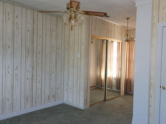 4th image of 2418 Speedway Ave