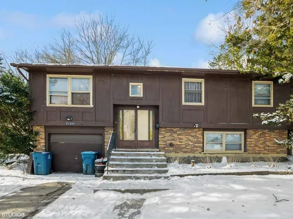 21500 Jeffrey Ave, Sauk Village, IL 60411