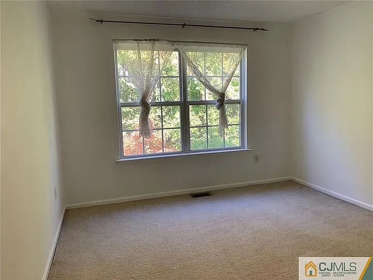 213 Prestwick Way — Photo 11