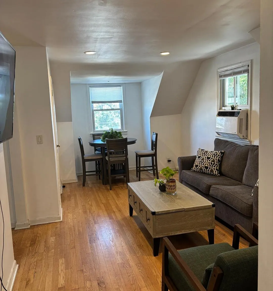 2 bed, $2,300 — Photo 4