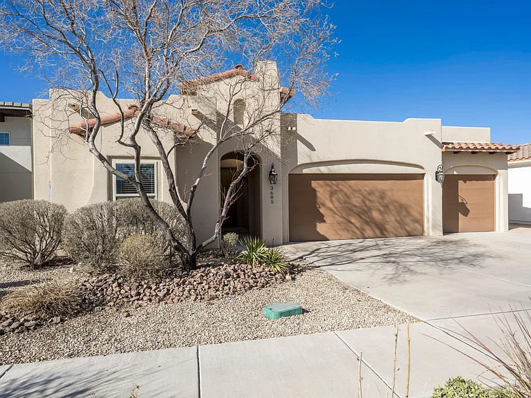 3685 Santa Marcella Ave — Photo 2