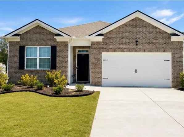 32 Oak Leaf Rd, Dallas, GA 30132