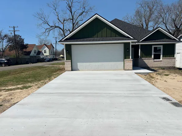 6601 Madison Blvd, Groves, TX 77619