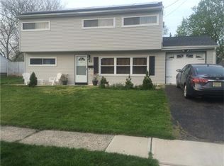 43 Arden St, Somerset, NJ 08873