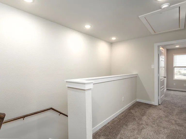 263 Damon Dr — Photo 18
