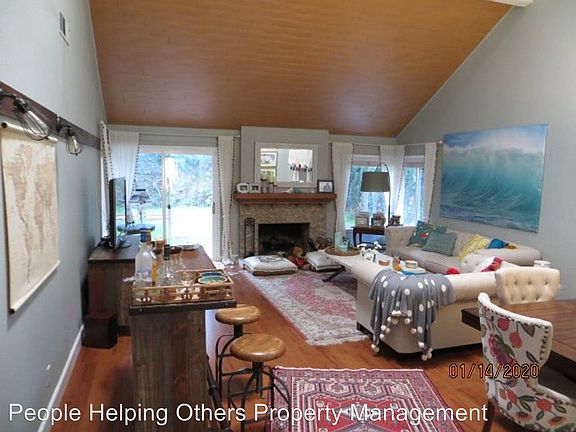 2nd image of 9579 Benavente St