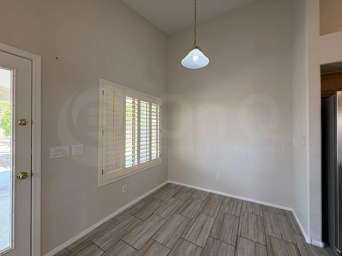 3 bed, 2.0 bath, 1670 sqft, $2,275 — Photo 3
