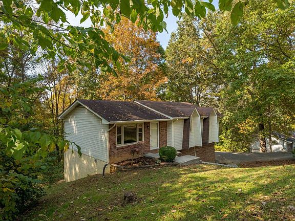 2nd image of 278 Whispering Woods Dr