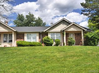 12303 White Cap Ln, Florissant, MO 63033