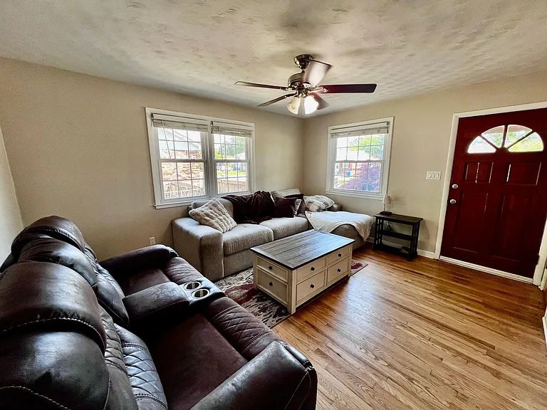 1114 Woodland Terrace Dr — Photo 4