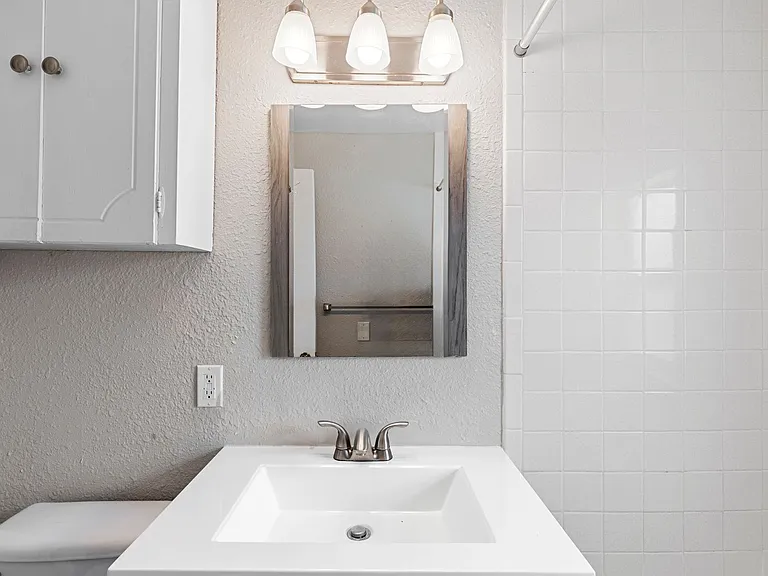 Marella Apartments — Photo 17