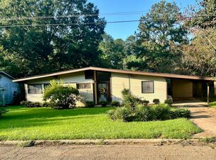 1063 Capri Cir #1, Jackson, MS 39209