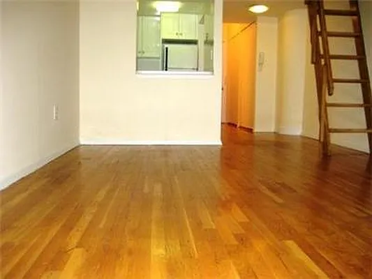 Rented by Mark David | media 31