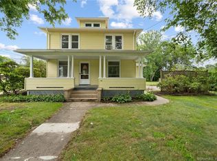 46 Lathrop Rd, Uncasville, CT 06382