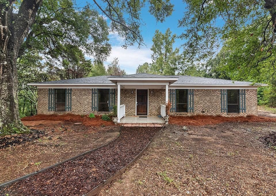 1st image of 3421 Radcliff Rd