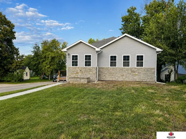 1301 N 9th St, Beatrice, NE 68310