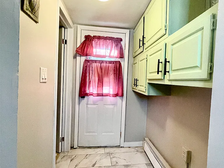 17 1/2 Sand St — Photo 23