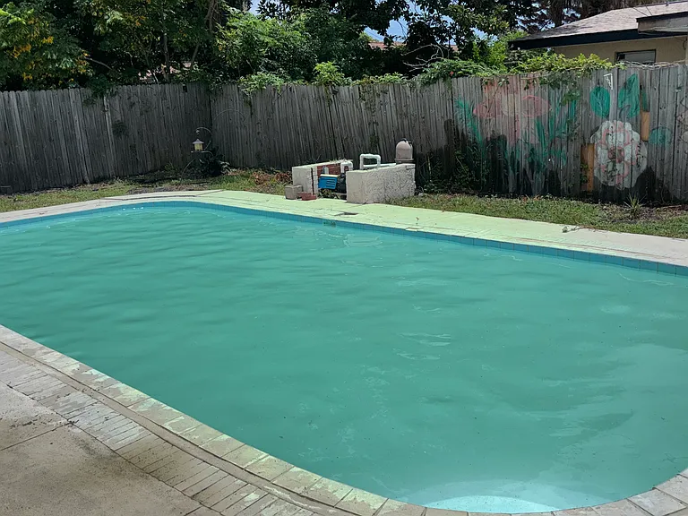 1147 Barbara Dr — Photo 3