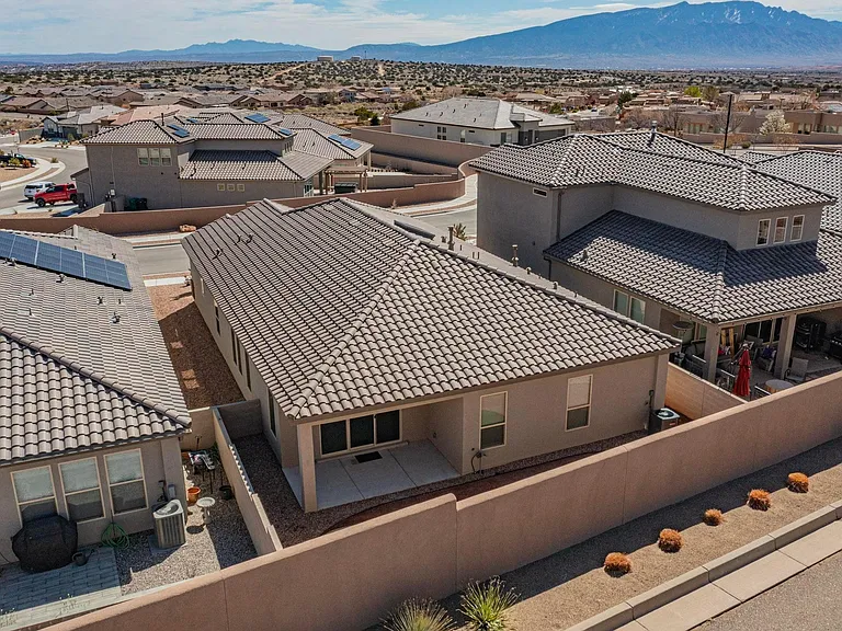 5950 Las Vacas Ct NE — Photo 14