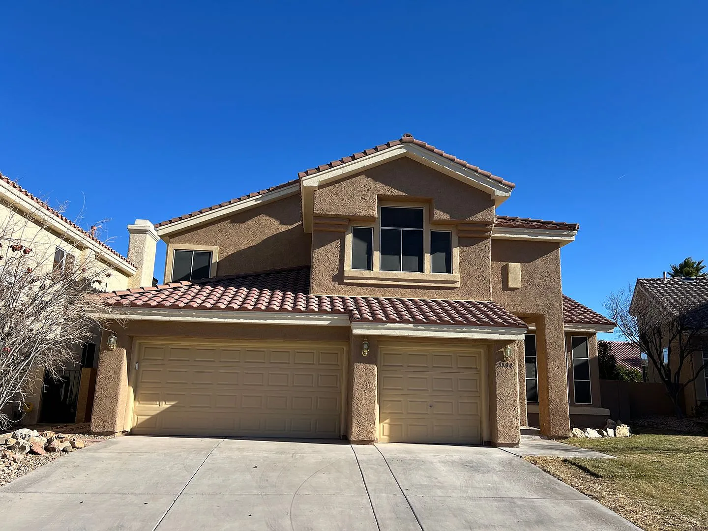 Discover Your Dream Home in Summerlin! — Photo 3