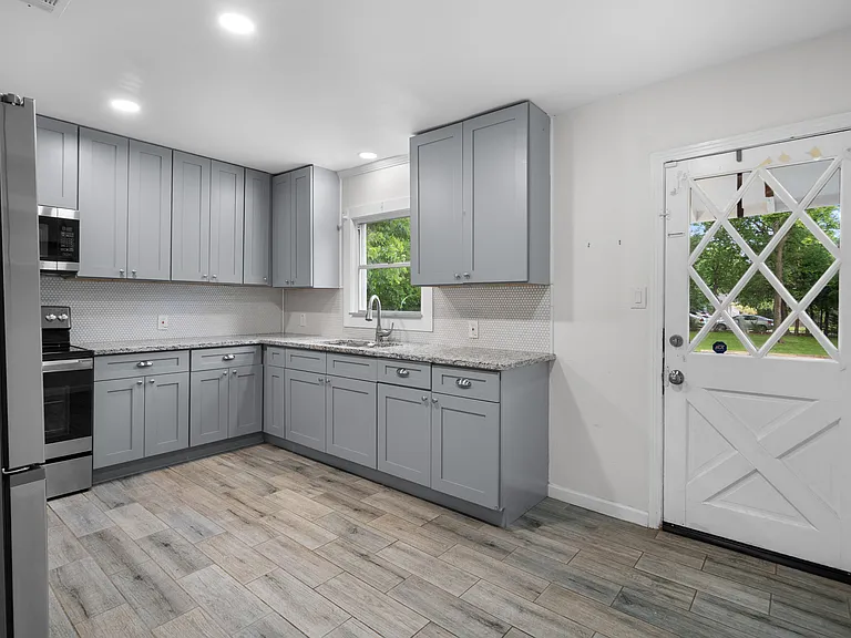 920 N Virginia St — Photo 10