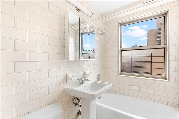 Rented by GoodRock Realty | media 32