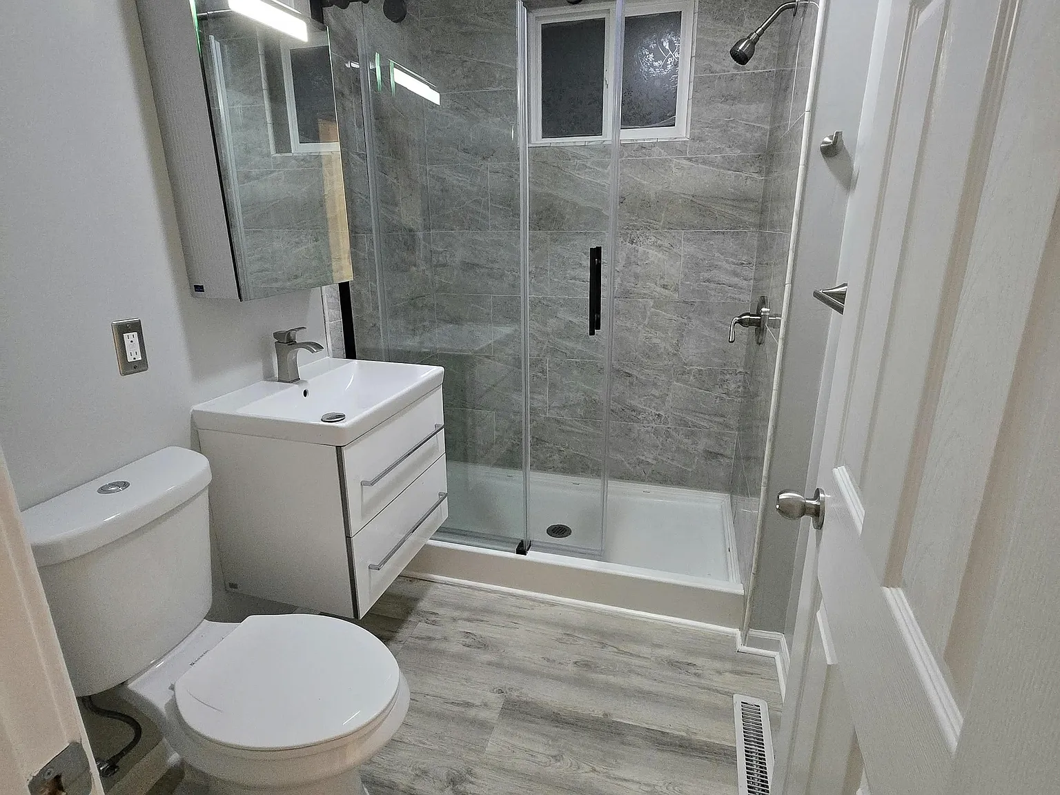 2 bed, $1,550 — Photo 3