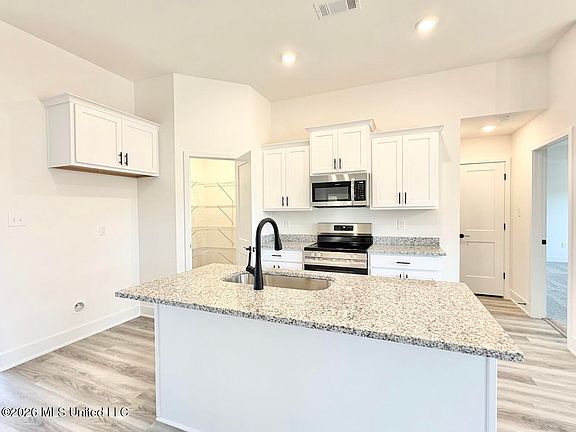 2nd image of 14859 Fritz Cir