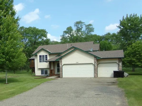 1541 282nd Ln NW, Isanti, MN 55040