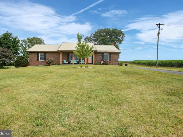 1461 Roxbury Rd, Shippensburg, PA 17257
