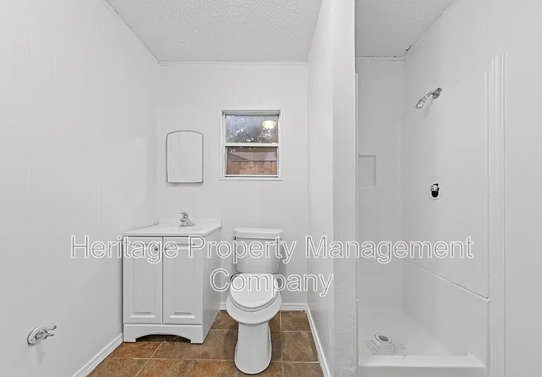 511 Pecan Valley Dr — Photo 8