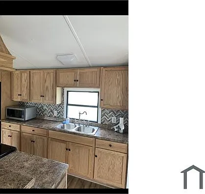166 Napoleon St — Photo 15