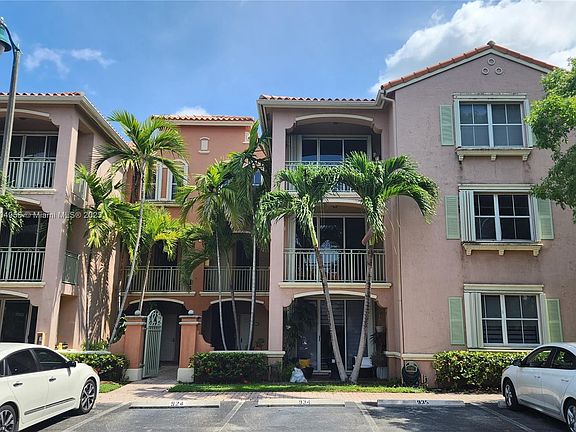 3rd image of 6700 NW 114th Ave APT 924