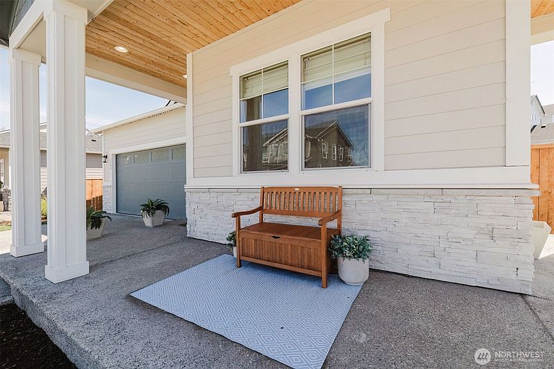 3rd image of 3800 SW Alava Court