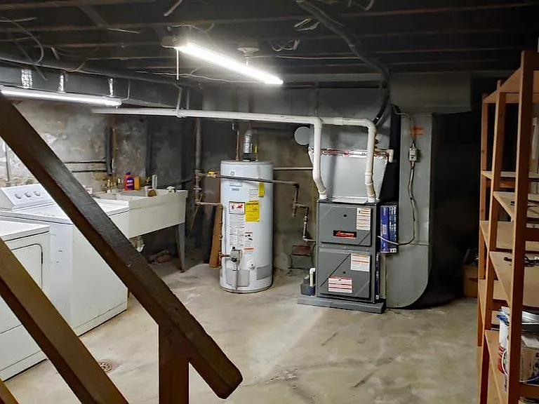 Tenant's basement 16'x13'
